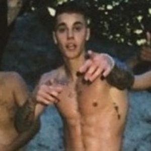 Meet your Posher, Ariya